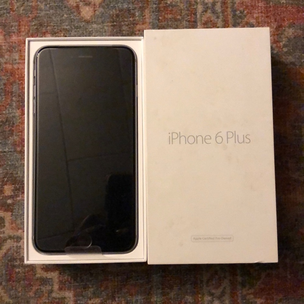 Iphone 6 Plus - image 1